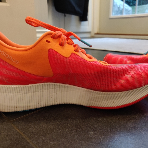 New Balance FuelCell TC Size 6 - Picture 9 of 9